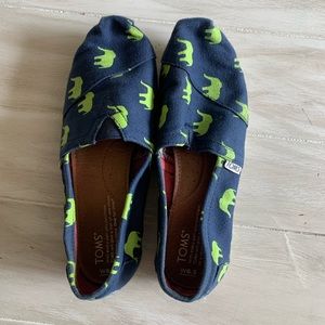 Toms slip ons